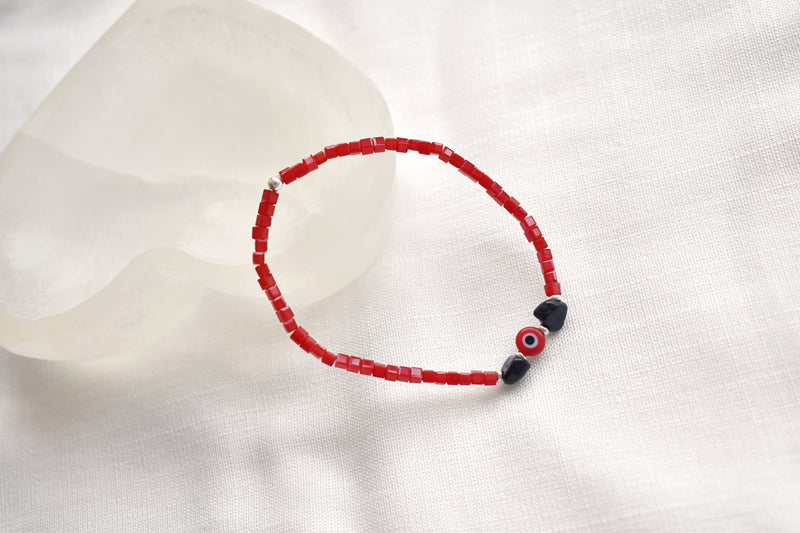 Pulsera Roja de protección